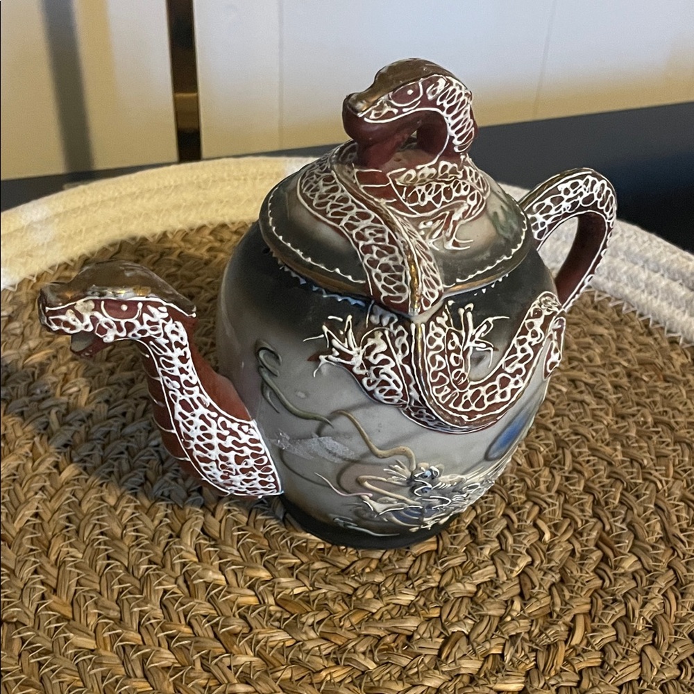 Handcrafted Ceramic Snake Teapot Betson’s hand painted